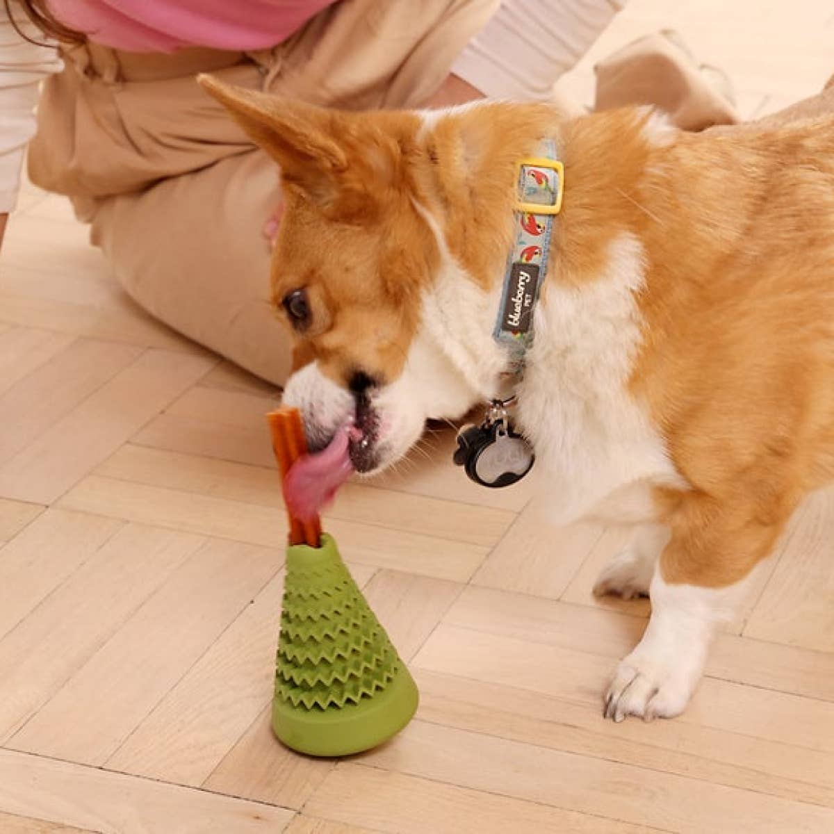 🌲Natural Rubber Evergreen Tree Reward Dog Toy🌲
